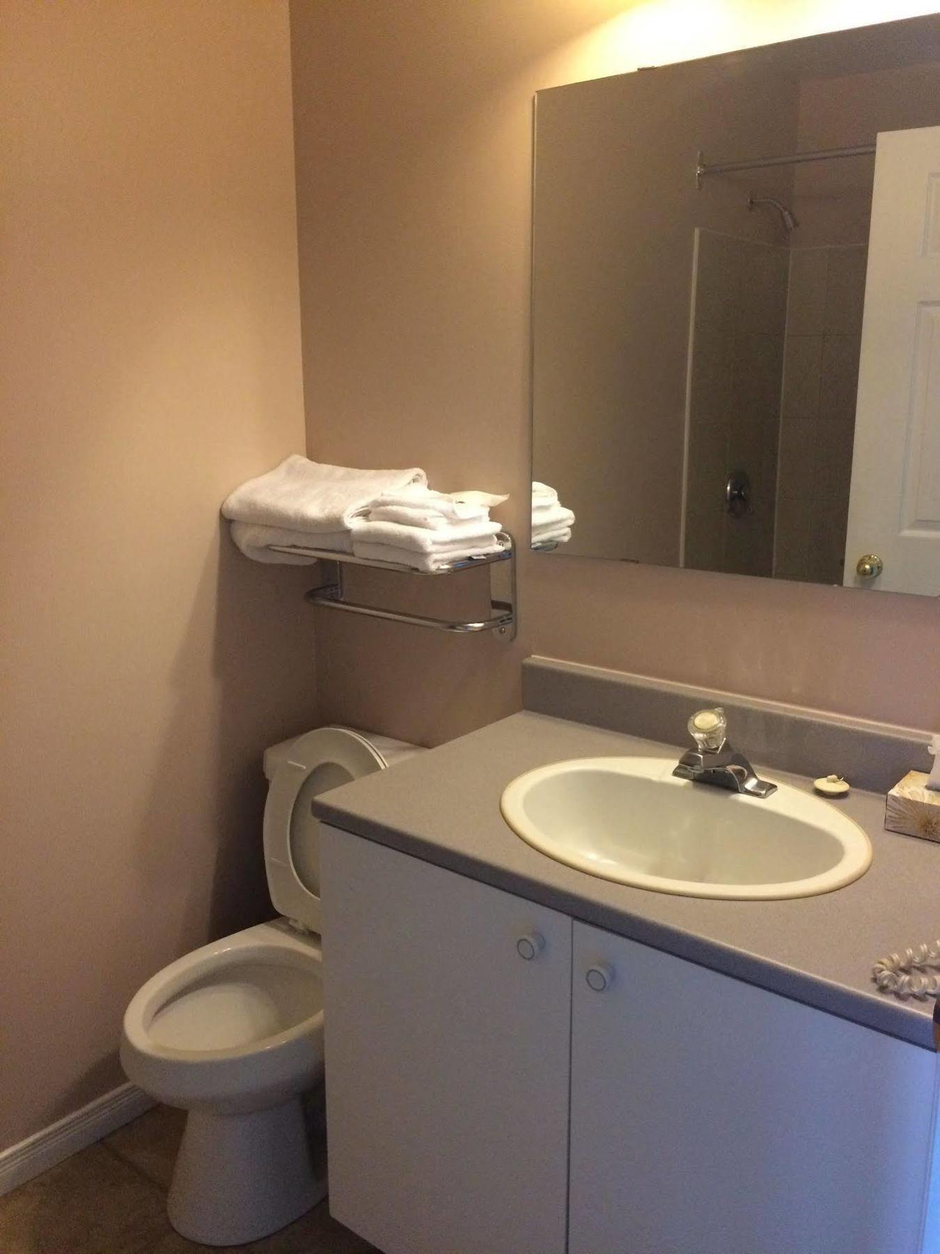 Shemron Suites Hotel Deep River المظهر الخارجي الصورة