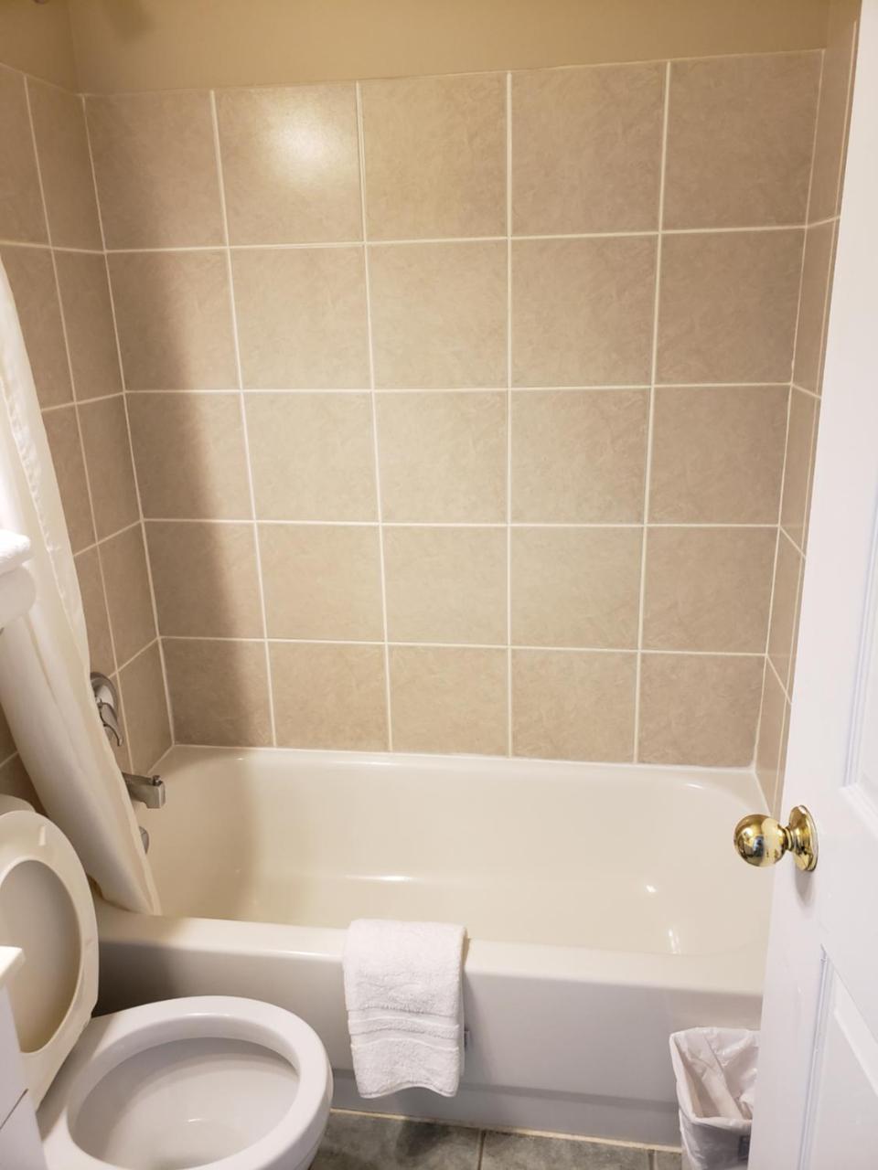 Shemron Suites Hotel Deep River المظهر الخارجي الصورة