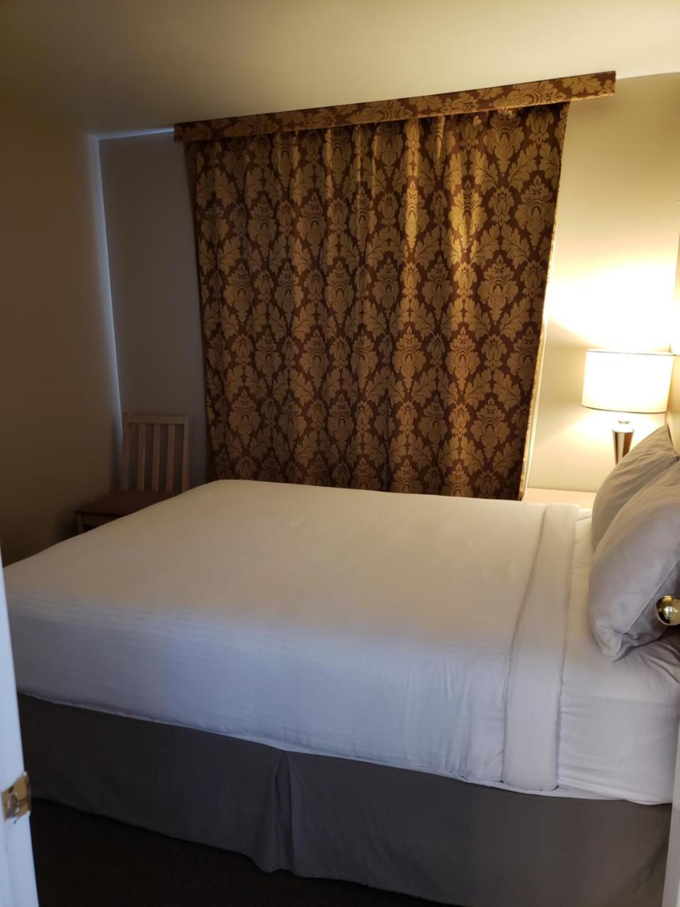 Shemron Suites Hotel Deep River المظهر الخارجي الصورة