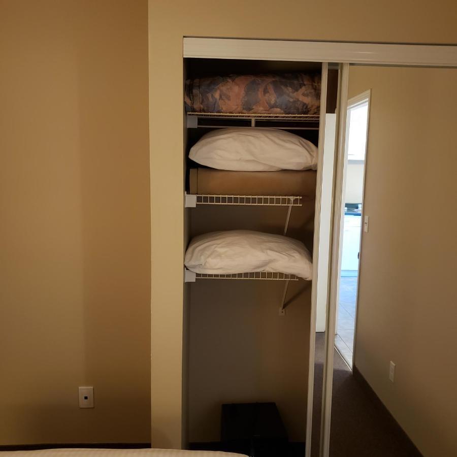 Shemron Suites Hotel Deep River المظهر الخارجي الصورة